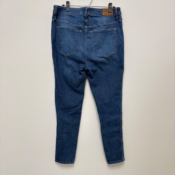 Madewell 10" High-Rise Skinny Jeans in Pine Wash: Yoke Edition - 33 - Picture 7 of 9